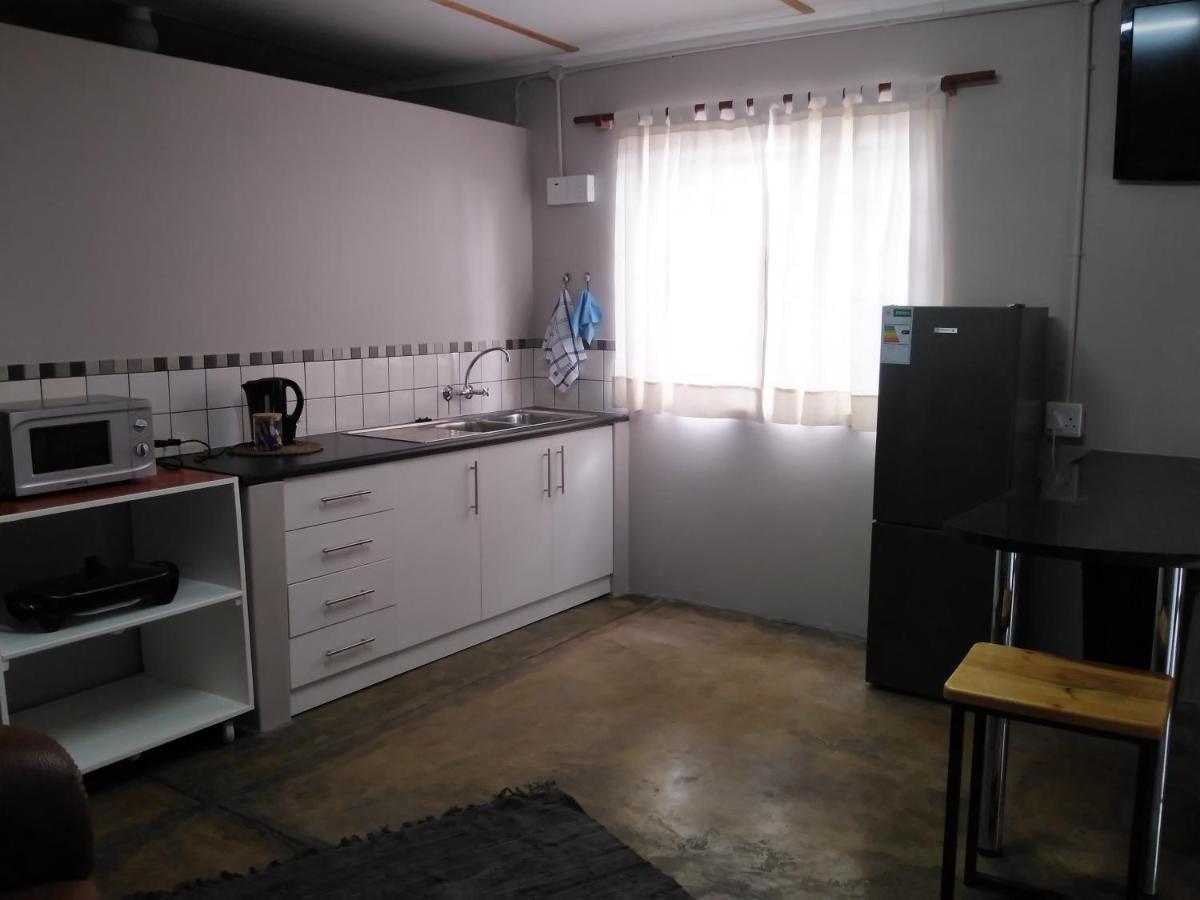 Die Windpomp Guesthouse Gobabis Exteriör bild