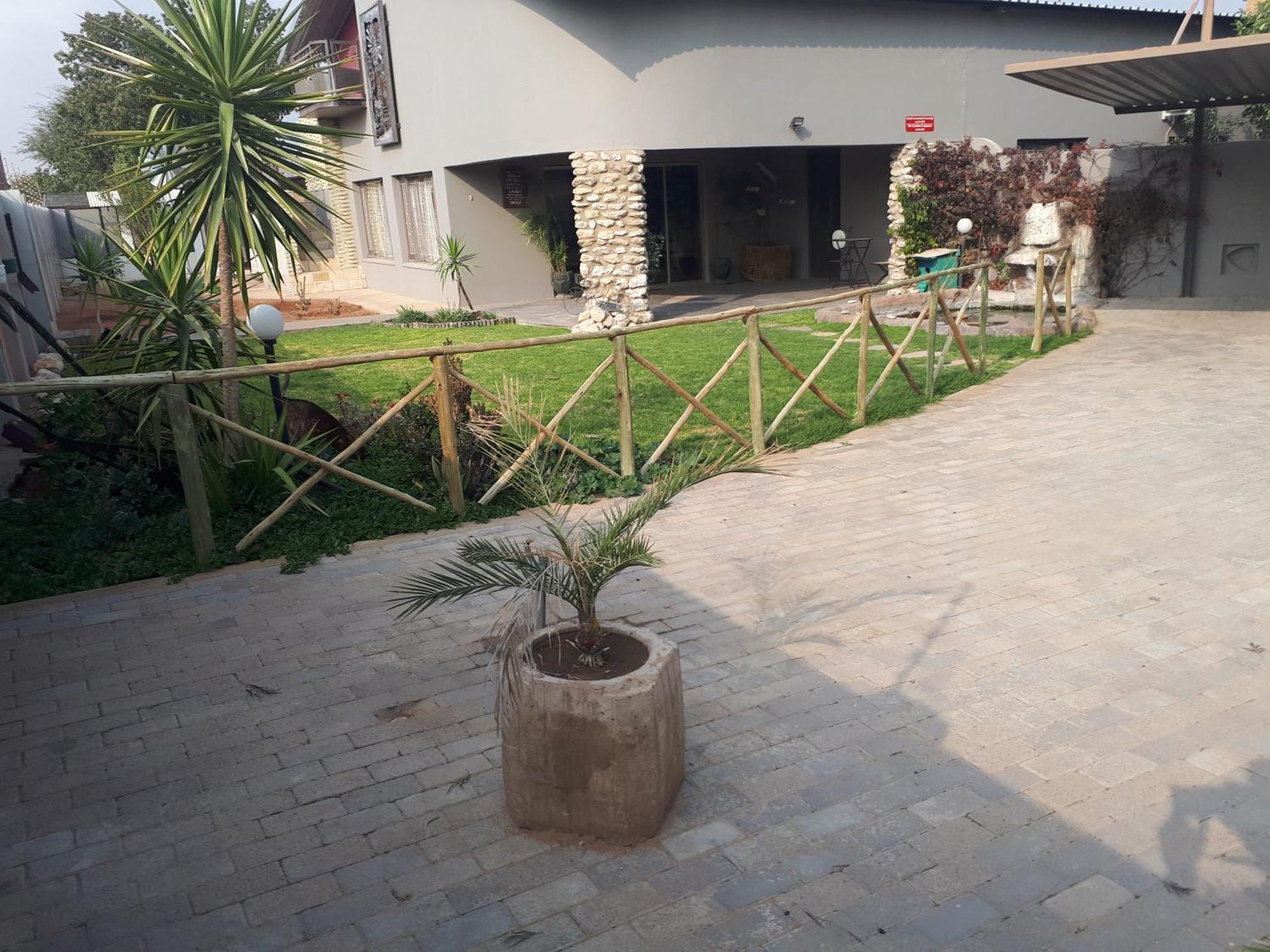 Die Windpomp Guesthouse Gobabis Exteriör bild