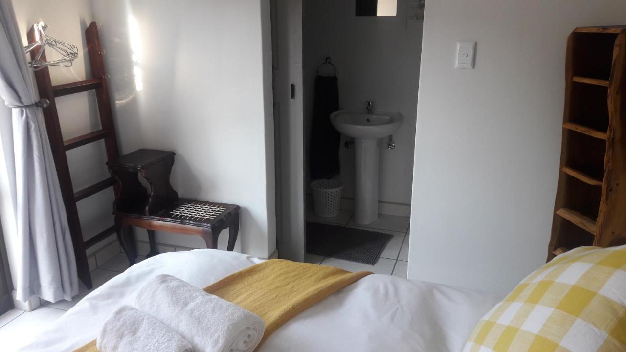 Die Windpomp Guesthouse Gobabis Exteriör bild